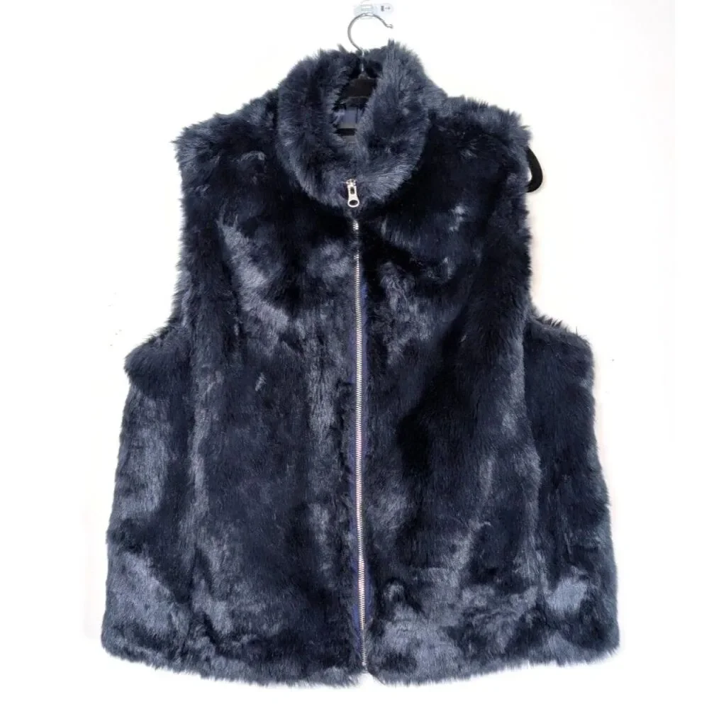 J.Crew Navy Faux Fur Zip Vest Size Large Après Ski Quiet Luxury Old Money Cozy